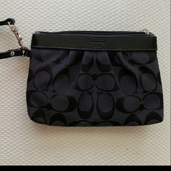 Coach wrislet wallet - Picture 5 of 12